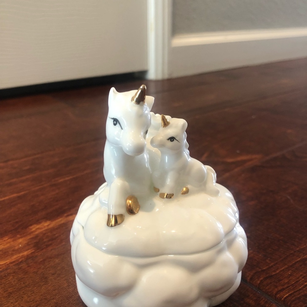 Unicorn box